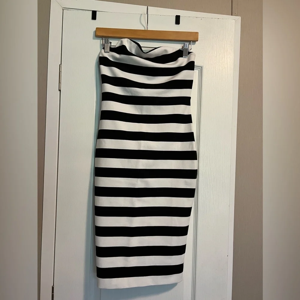 Dress - Picture 1 of 1